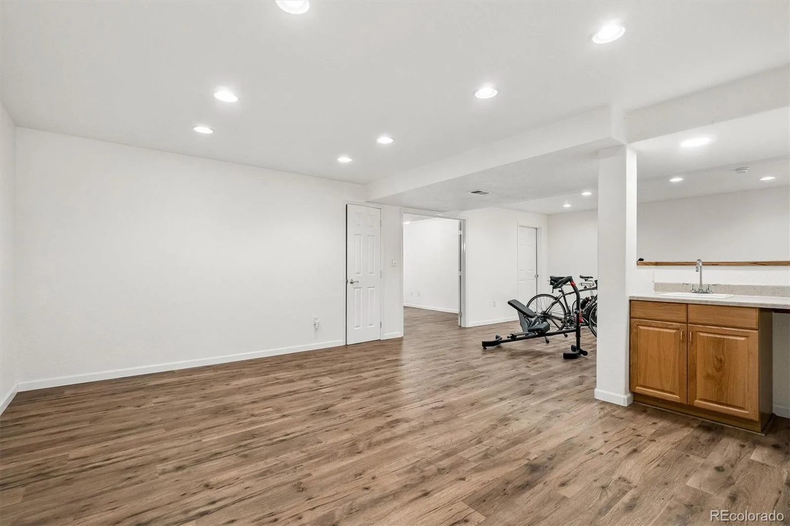 6129 S Newark Way Englewood CO 80111 | MLS #REC9080243 08112026172811 1600 28