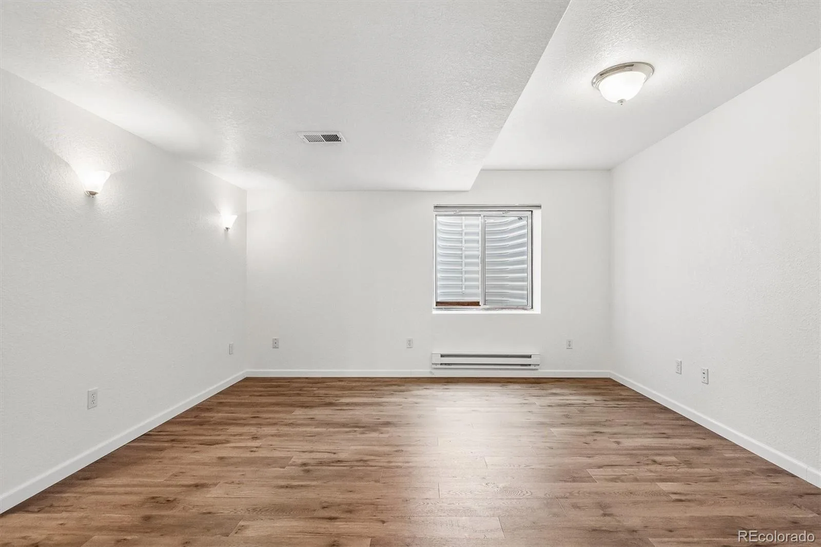 6129 S Newark Way Englewood CO 80111 | MLS #REC9080243 08112026172811 1600 30