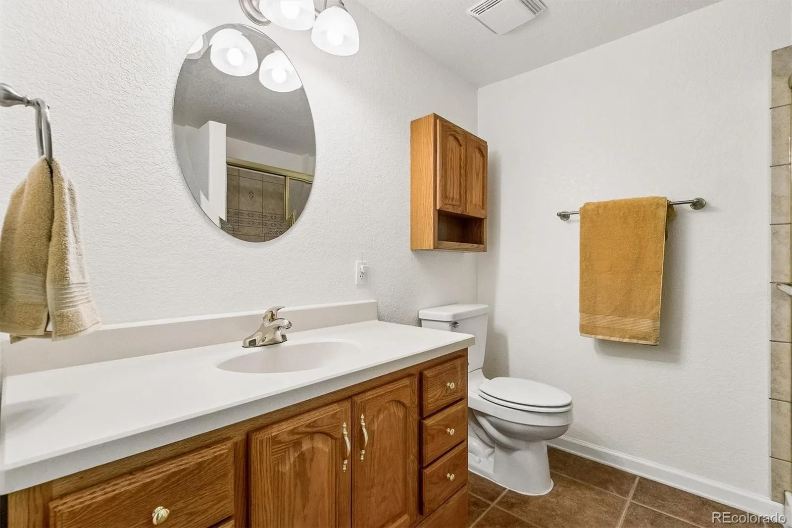 6129 S Newark Way Englewood CO 80111 | MLS #REC9080243 08112026172811 1600 32