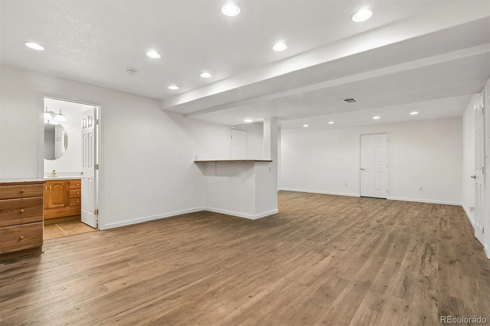 6129 S Newark Way Englewood CO 80111 | MLS #REC9080243 08112026172811 1600 34