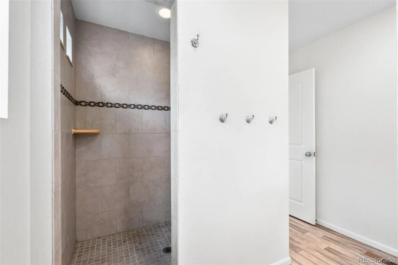 18260 E 44th Avenue Denver CO 80249 MLS #REC9082014 11272025155115 1600 15