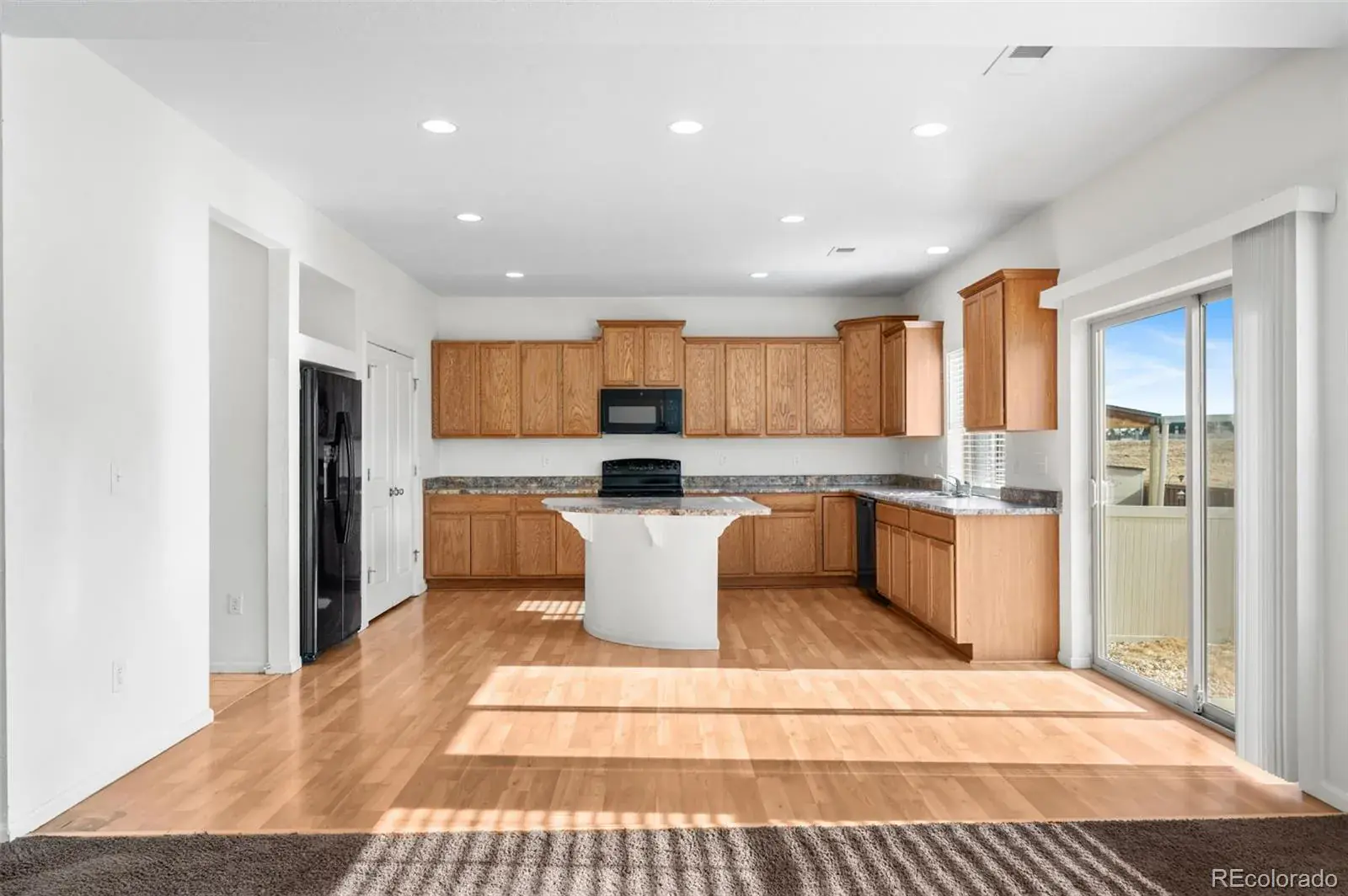 18260 E 44th Avenue Denver CO 80249 MLS #REC9082014 11272025155115 1600 3