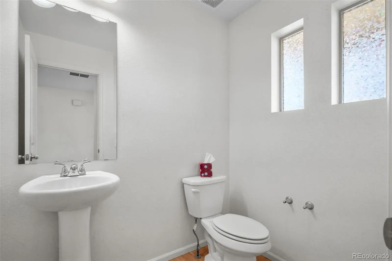 18260 E 44th Avenue Denver CO 80249 MLS #REC9082014 11272025155115 1600 7