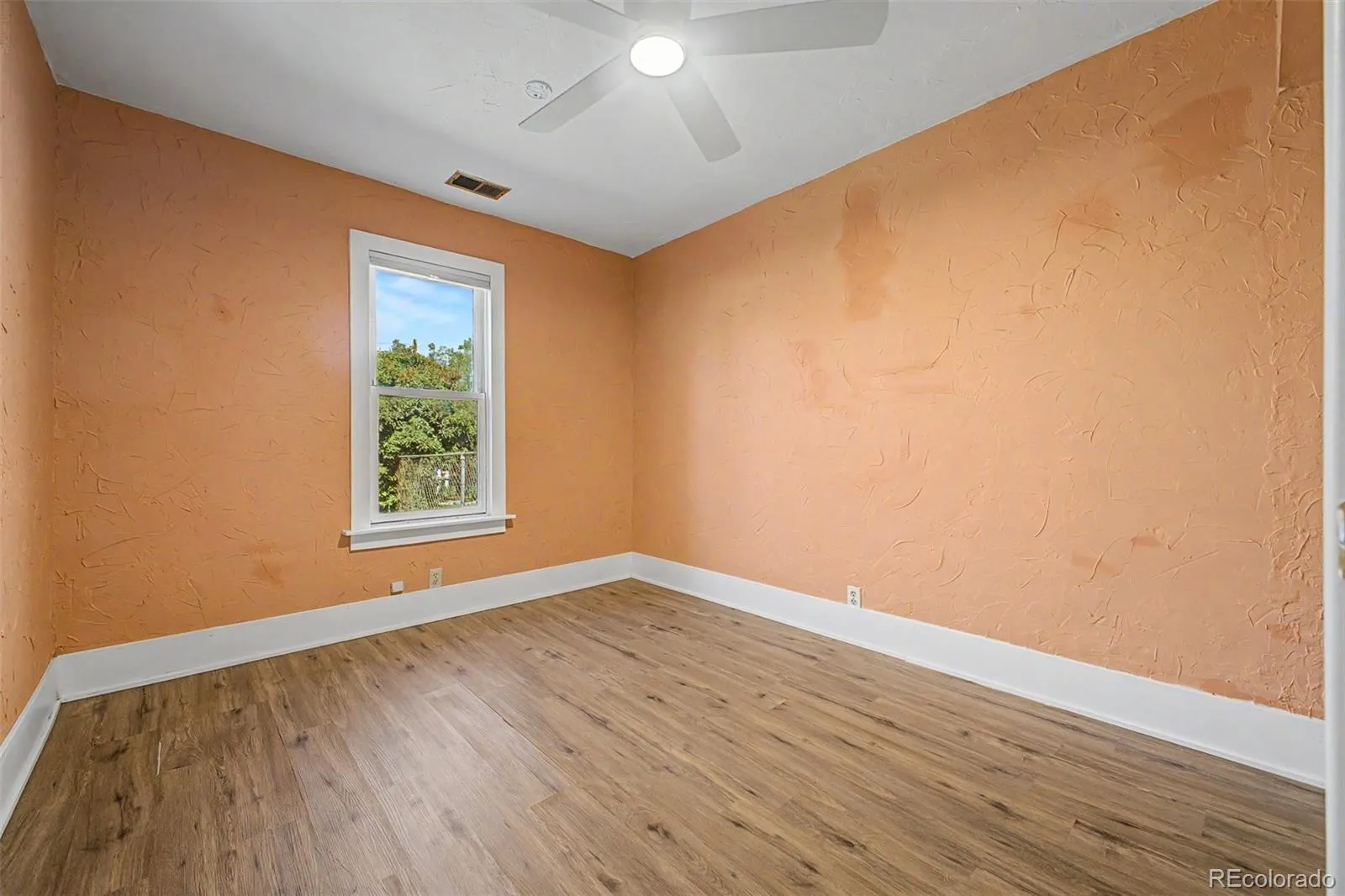1962 S Logan Street Denver CO 80210 MLS #REC9083618 05152026013514 1600 22
