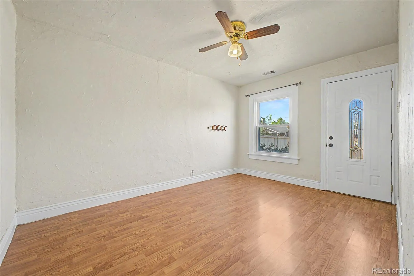 1962 S Logan Street Denver CO 80210 MLS #REC9083618 05152026013514 1600 4