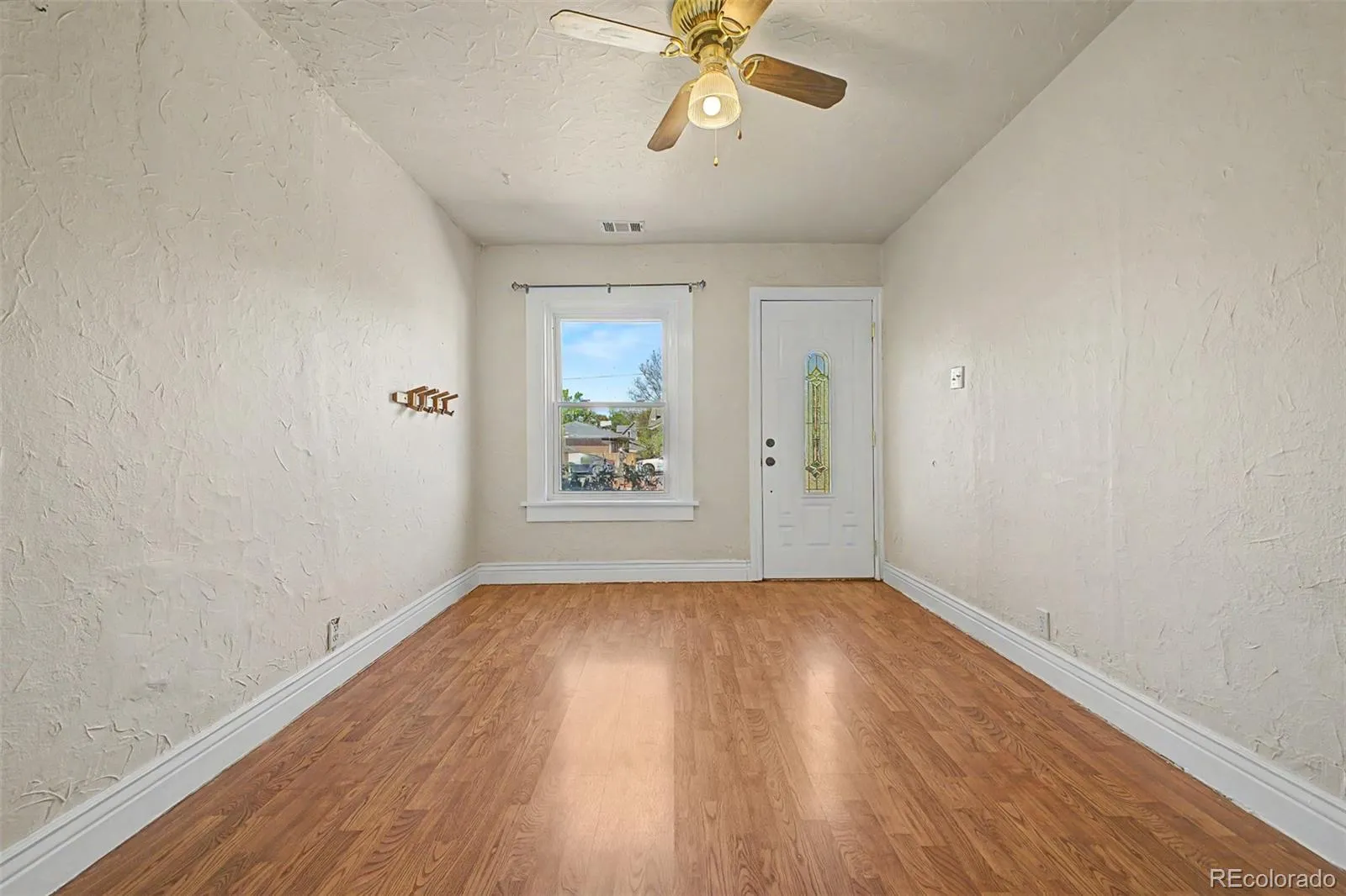 1962 S Logan Street Denver CO 80210 MLS #REC9083618 05152026013514 1600 6