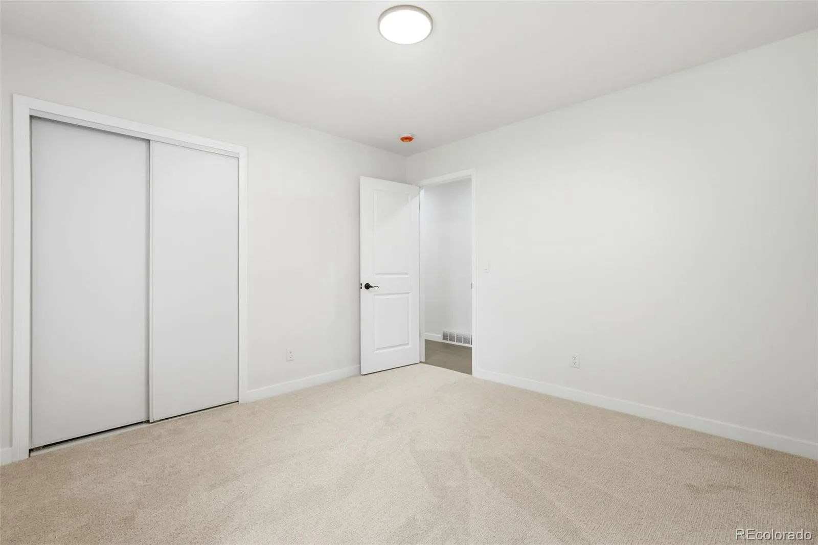 2713 S Paris Place Aurora CO 80014 MLS #REC9084372 06122026075007 1600 26