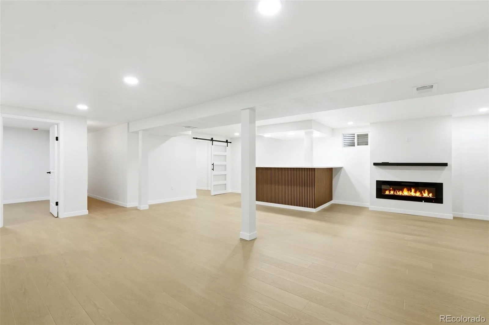 2713 S Paris Place Aurora CO 80014 MLS #REC9084372 06122026075007 1600 32
