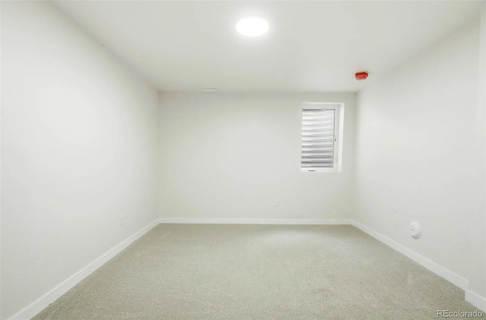 2713 S Paris Place Aurora CO 80014 MLS #REC9084372 06122026075007 1600 38