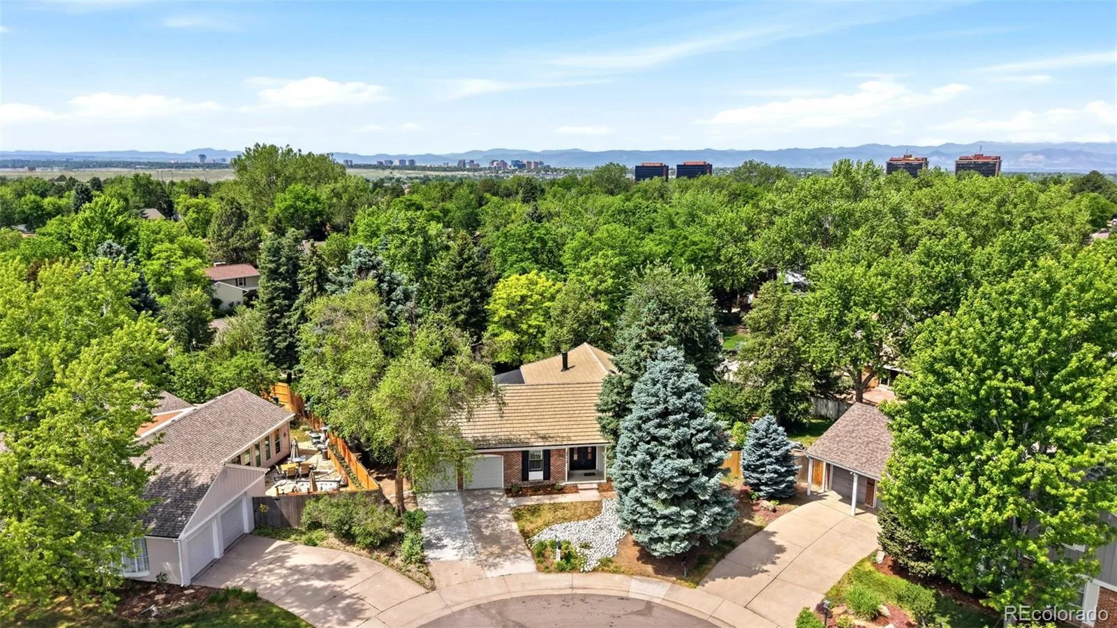 2713 S Paris Place Aurora CO 80014 MLS #REC9084372 06122026075007 1600 44