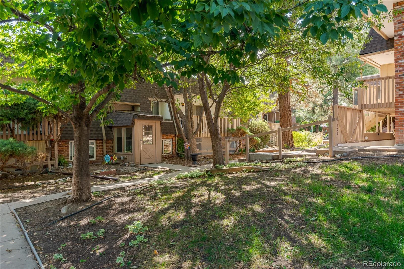 1525 S Holly Street #107 Denver CO 80222 | MLS #REC9086568 09222026142147 1600 26