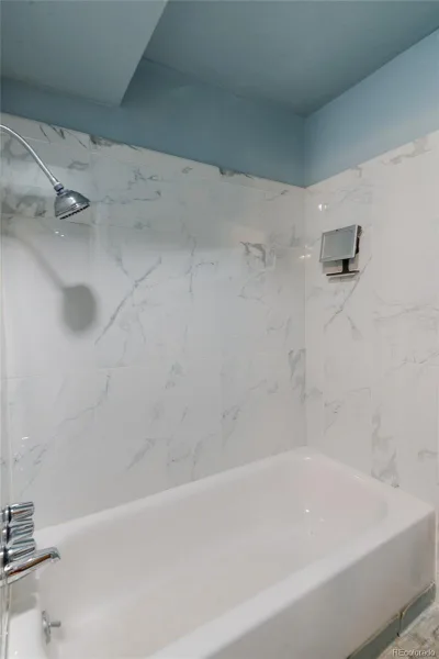 1525 S Holly Street #107 Denver CO 80222 | MLS #REC9086568 09222026142147 800 18
