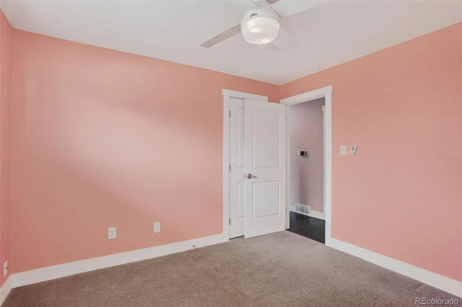 6174 S Fairfield Street Littleton CO 80120 MLS #REC9087318 05222026000706 1600 23