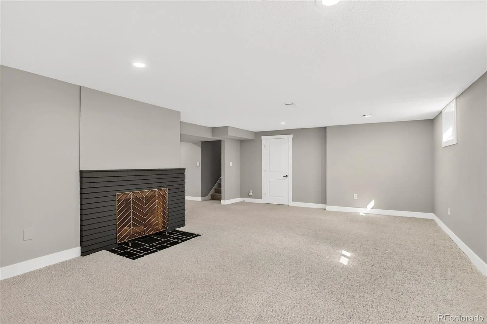 6174 S Fairfield Street Littleton CO 80120 MLS #REC9087318 05222026000706 1600 27
