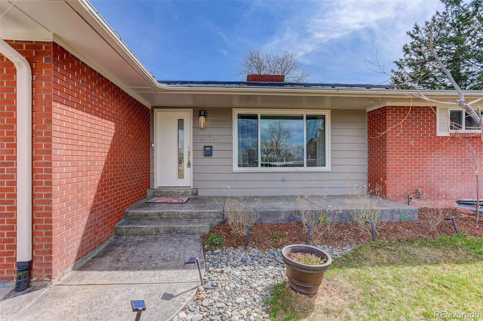 6174 S Fairfield Street Littleton CO 80120 MLS #REC9087318 05222026000706 1600 40