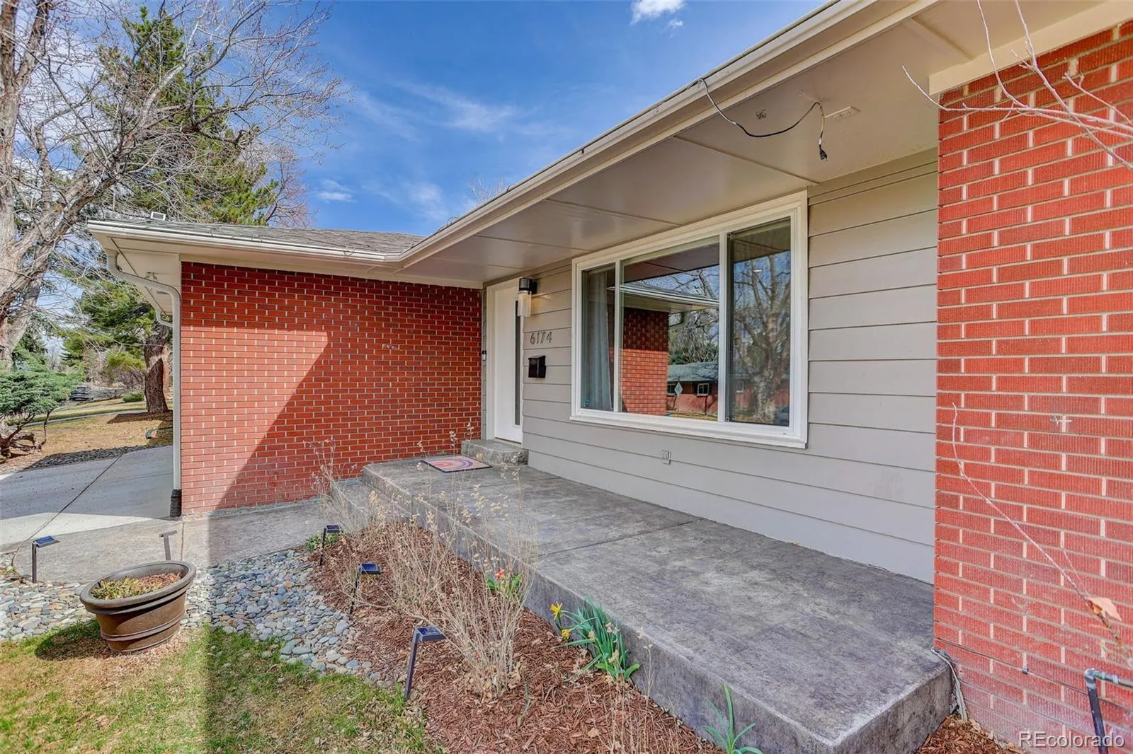 6174 S Fairfield Street Littleton CO 80120 MLS #REC9087318 05222026000706 1600 41