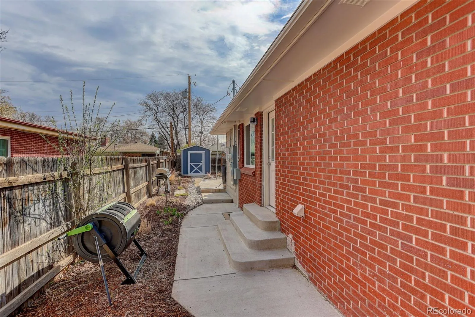 6174 S Fairfield Street Littleton CO 80120 MLS #REC9087318 05222026000706 1600 49