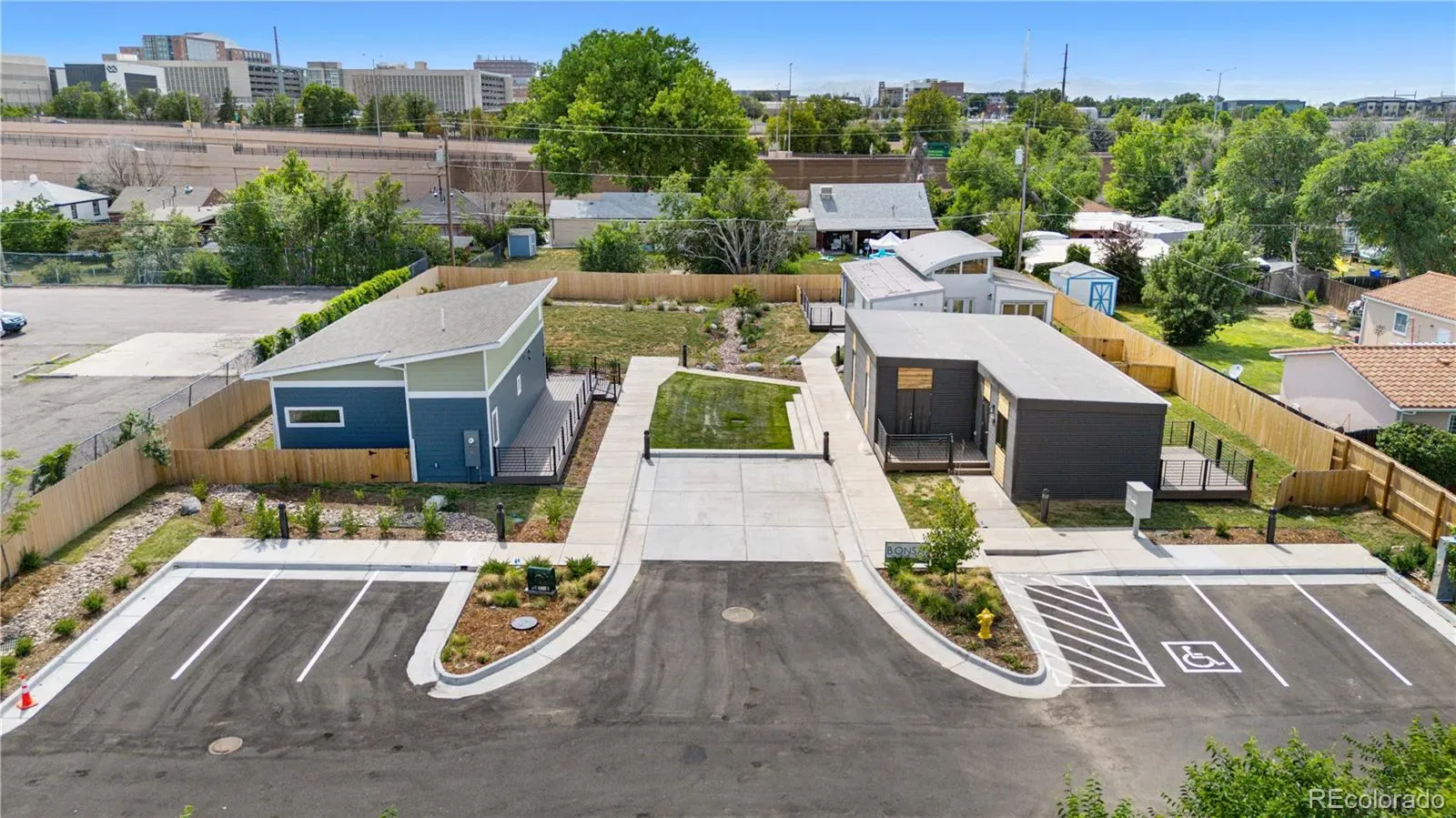 1959 Blackhawk Street Aurora CO 80011 MLS #REC9087951 03292026160124 1600 23