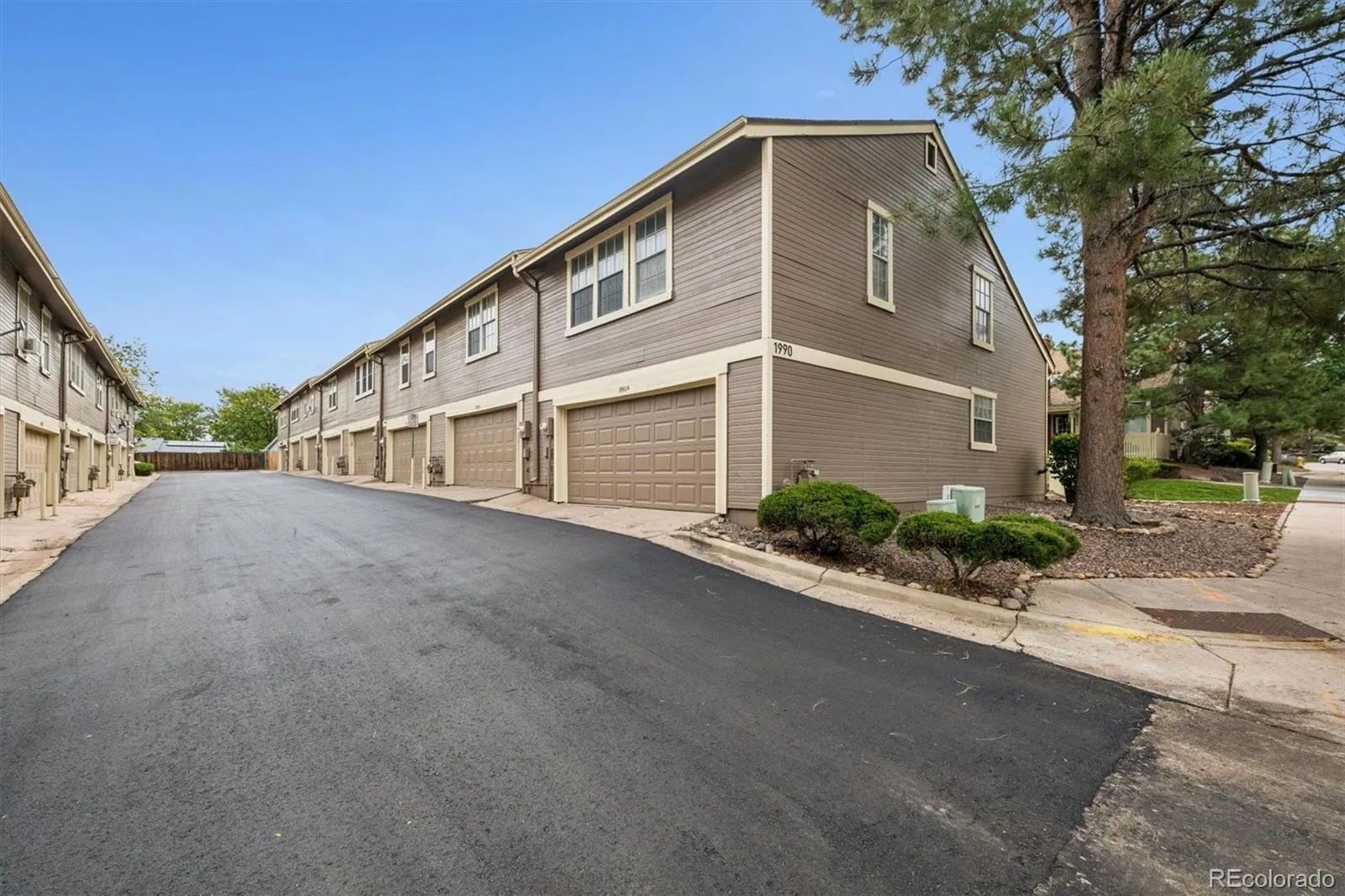 1990 S Helena Street #A Aurora CO 80013 | MLS #REC9088003 10062026215531 1600 20