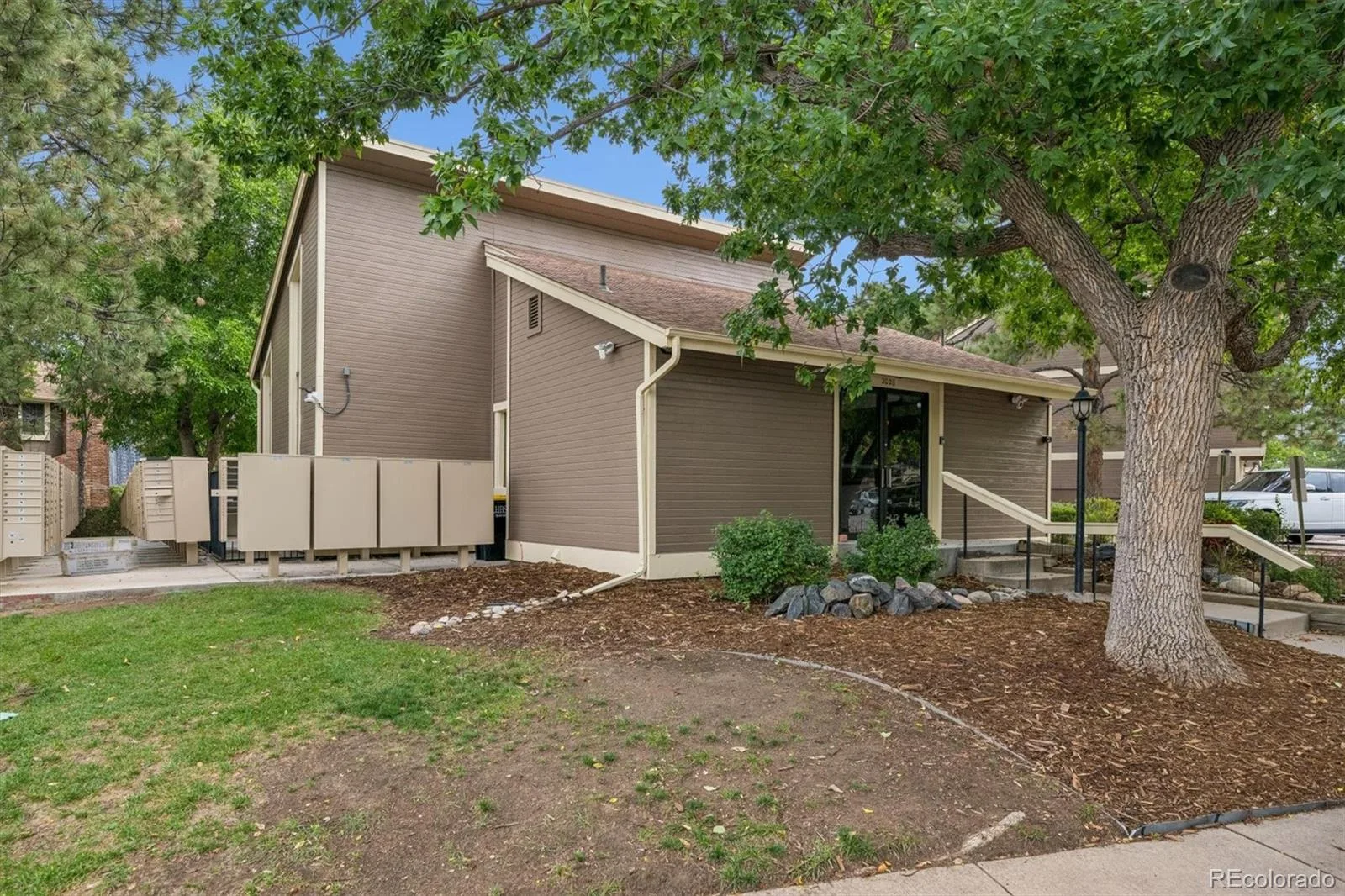 1990 S Helena Street #A Aurora CO 80013 | MLS #REC9088003 10062026215531 1600 21
