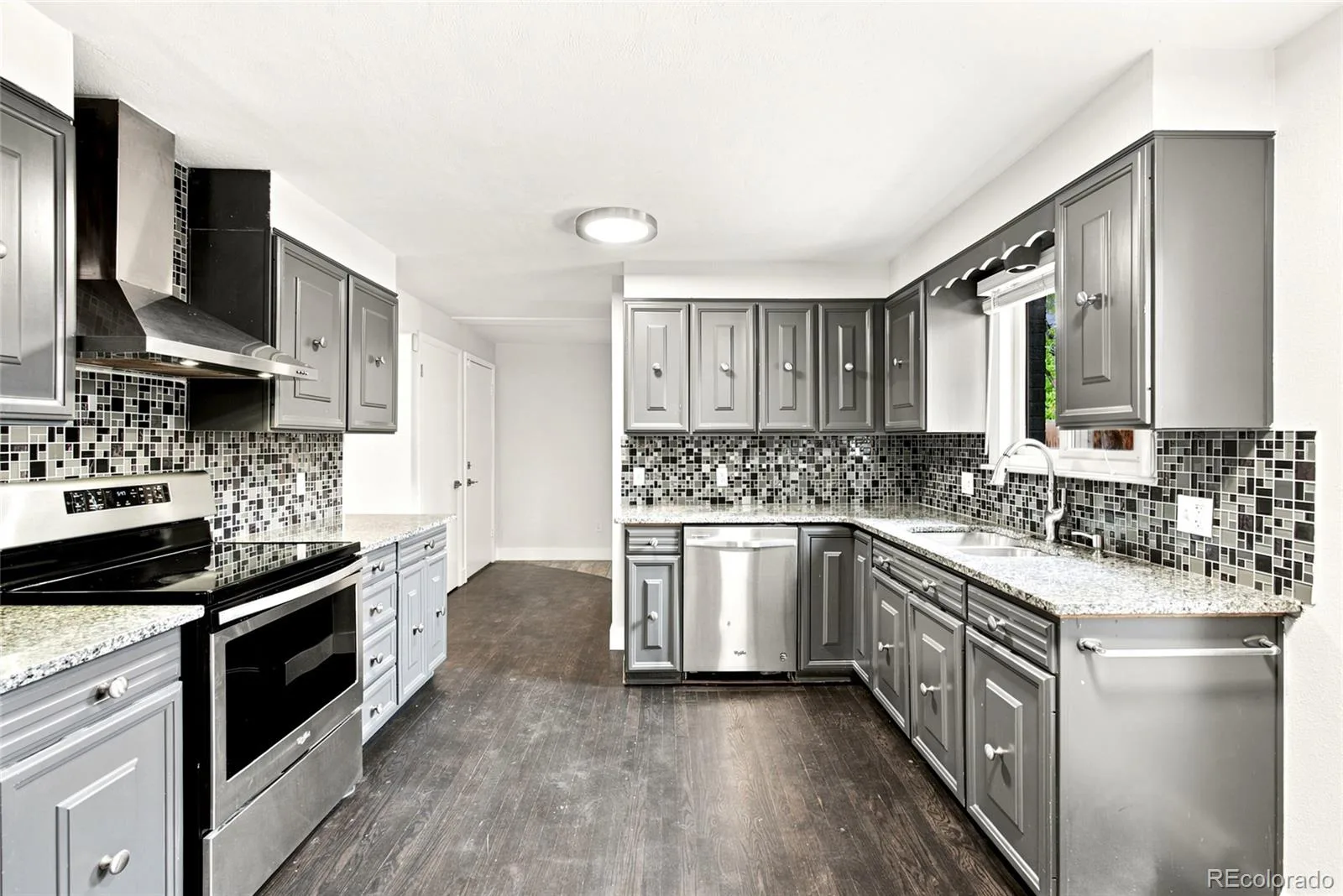 6455 W Nevada Place Denver CO 80226 MLS #REC9089196 07092026023940 1600 3