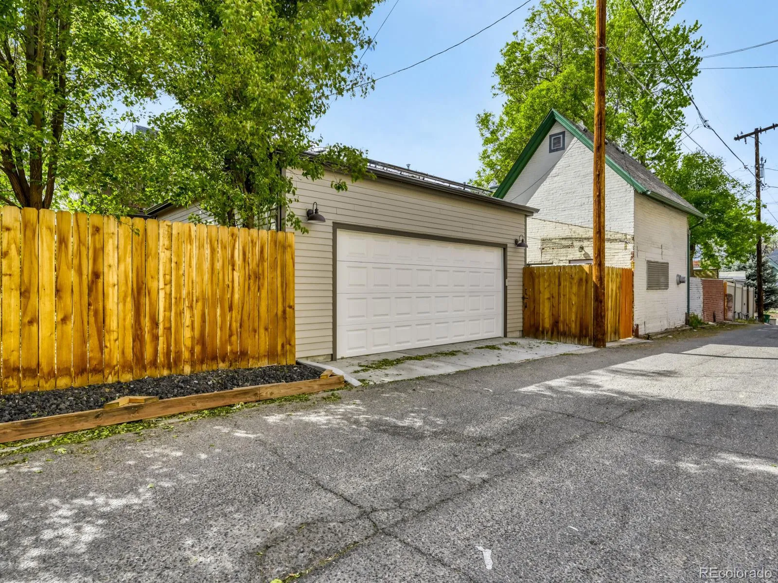 1350 Gaylord Street Denver CO 80206 MLS #REC9091118 04252026002806 1600 22