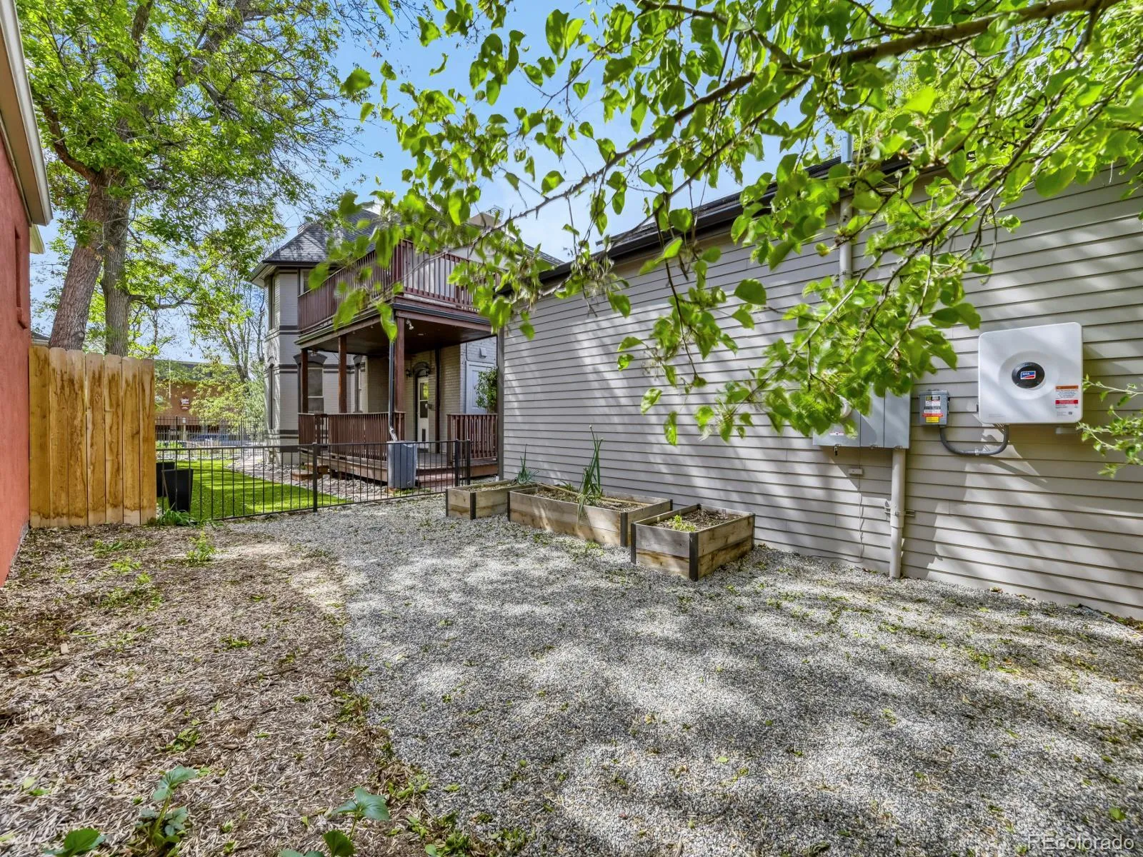 1350 Gaylord Street Denver CO 80206 MLS #REC9091118 04252026002806 1600 27