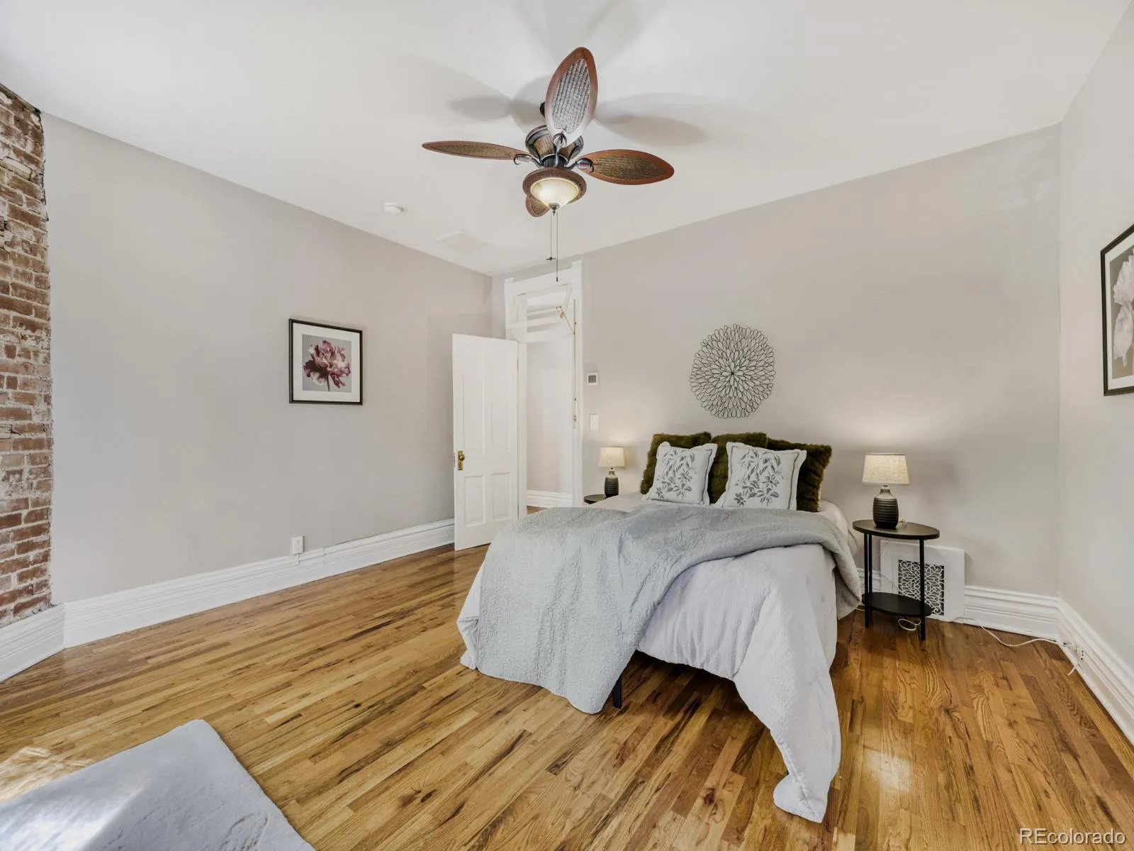1350 Gaylord Street Denver CO 80206 MLS #REC9091118 04252026002806 1600 34