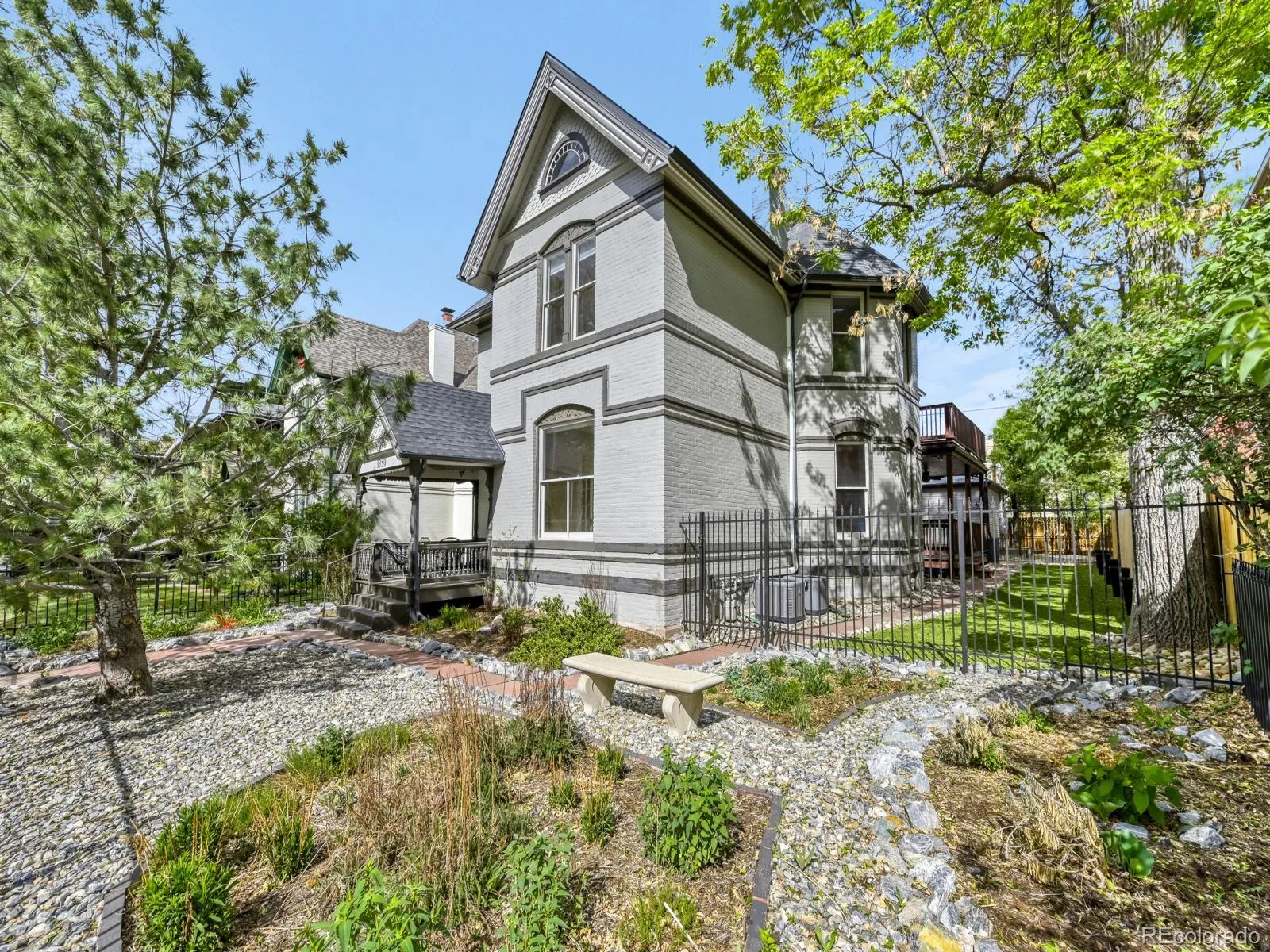 1350 Gaylord Street Denver CO 80206 MLS #REC9091118 04252026002806 1600 36
