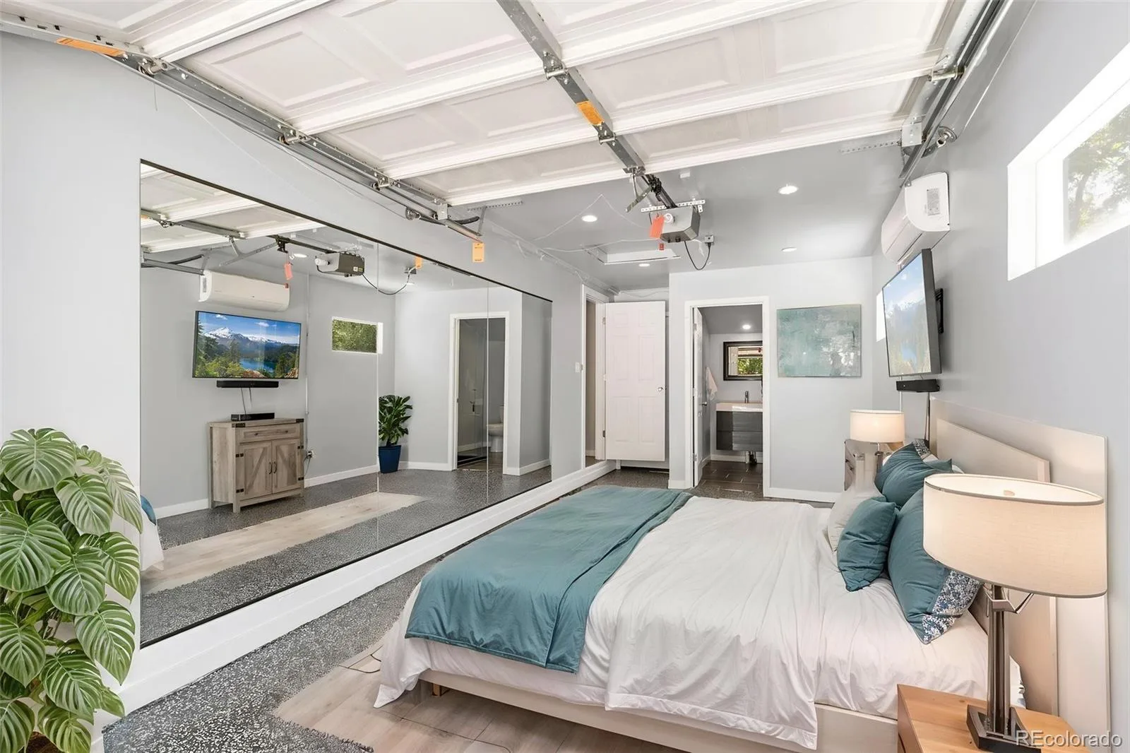 1320 S Hudson Street Denver CO 80222 MLS #REC9092152 07122026034151 1600 31