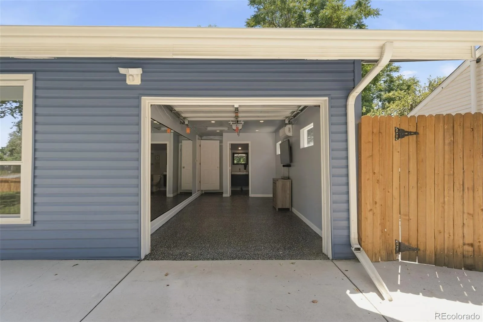 1320 S Hudson Street Denver CO 80222 MLS #REC9092152 07122026034151 1600 46