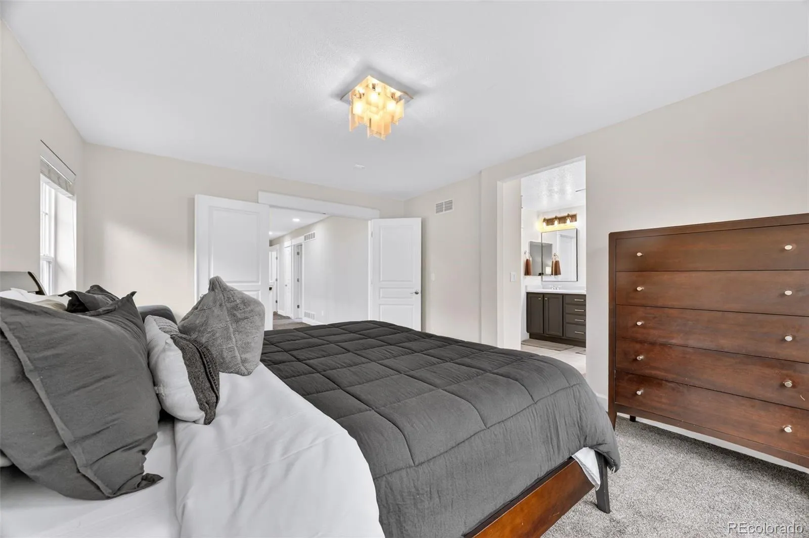2651 N Valentia Street Denver CO 80238 MLS #REC9092307 05082026155750 1600 28