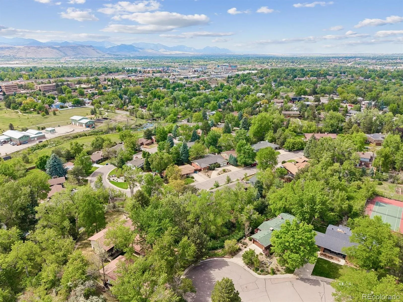 12173 W 27th Drive Lakewood CO 80215 MLS #REC9094497 05232026100432 1600 32