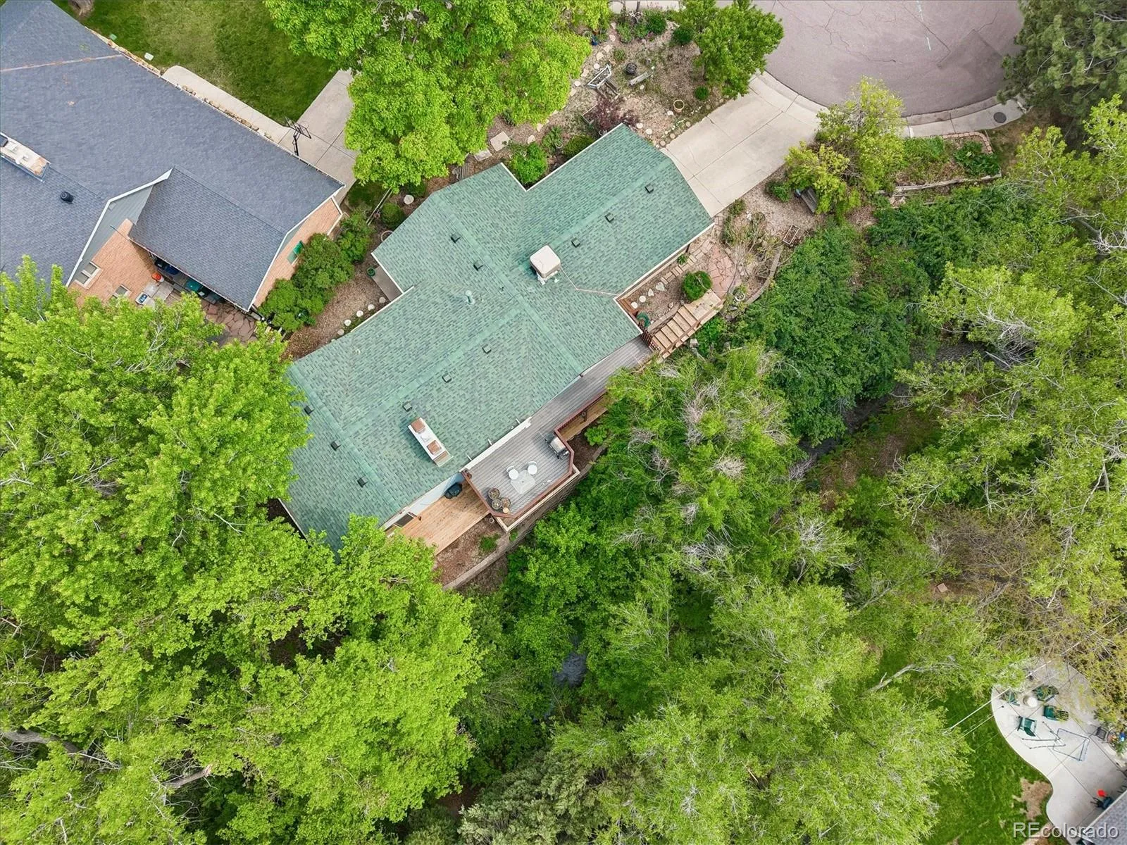 12173 W 27th Drive Lakewood CO 80215 MLS #REC9094497 05232026100432 1600 37