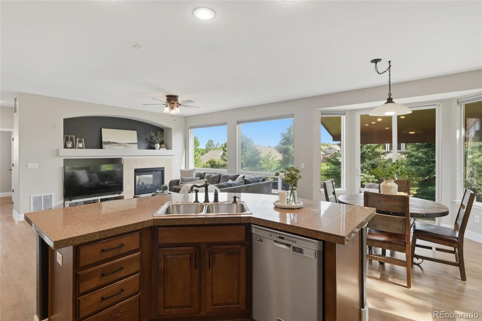 652 Cinnabar Lane Castle Rock CO 80108 | MLS #REC9095304 08142026023300 1600 12