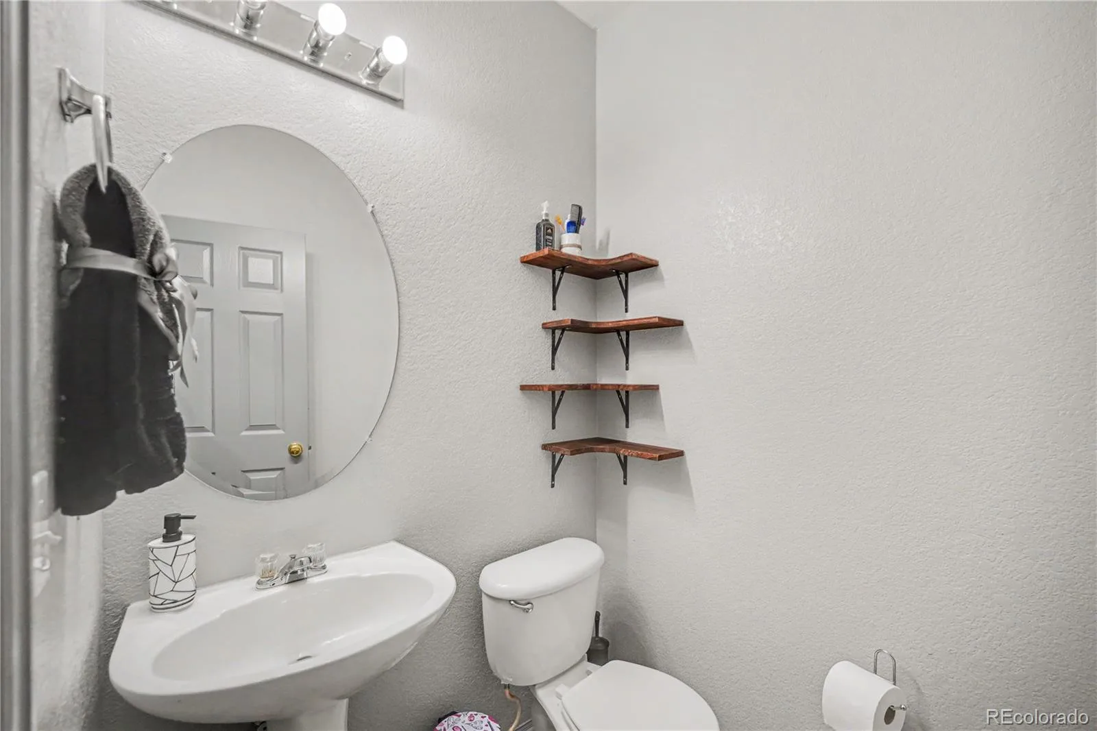 9204 W Radcliffe Place Littleton CO 80123 | MLS #REC9097798 08262026011527 1600 12