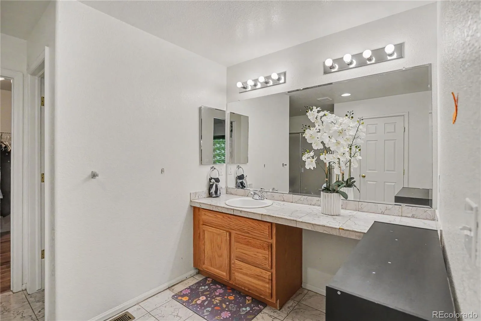 9204 W Radcliffe Place Littleton CO 80123 | MLS #REC9097798 08262026011527 1600 15