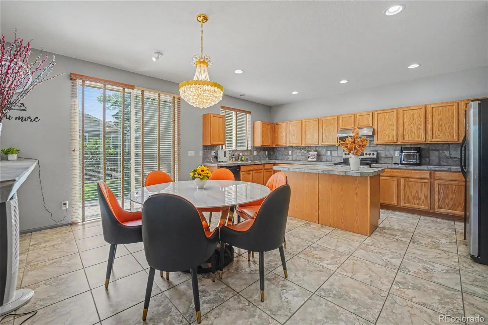 9204 W Radcliffe Place Littleton CO 80123 | MLS #REC9097798 08262026011527 1600 8