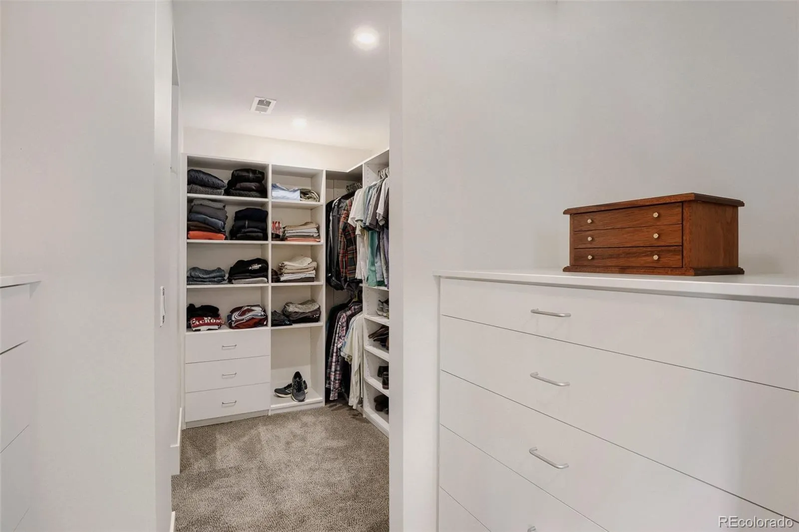 2645 Fairfax Street Denver CO 80207 MLS #REC9098590 05012026045208 1600 32