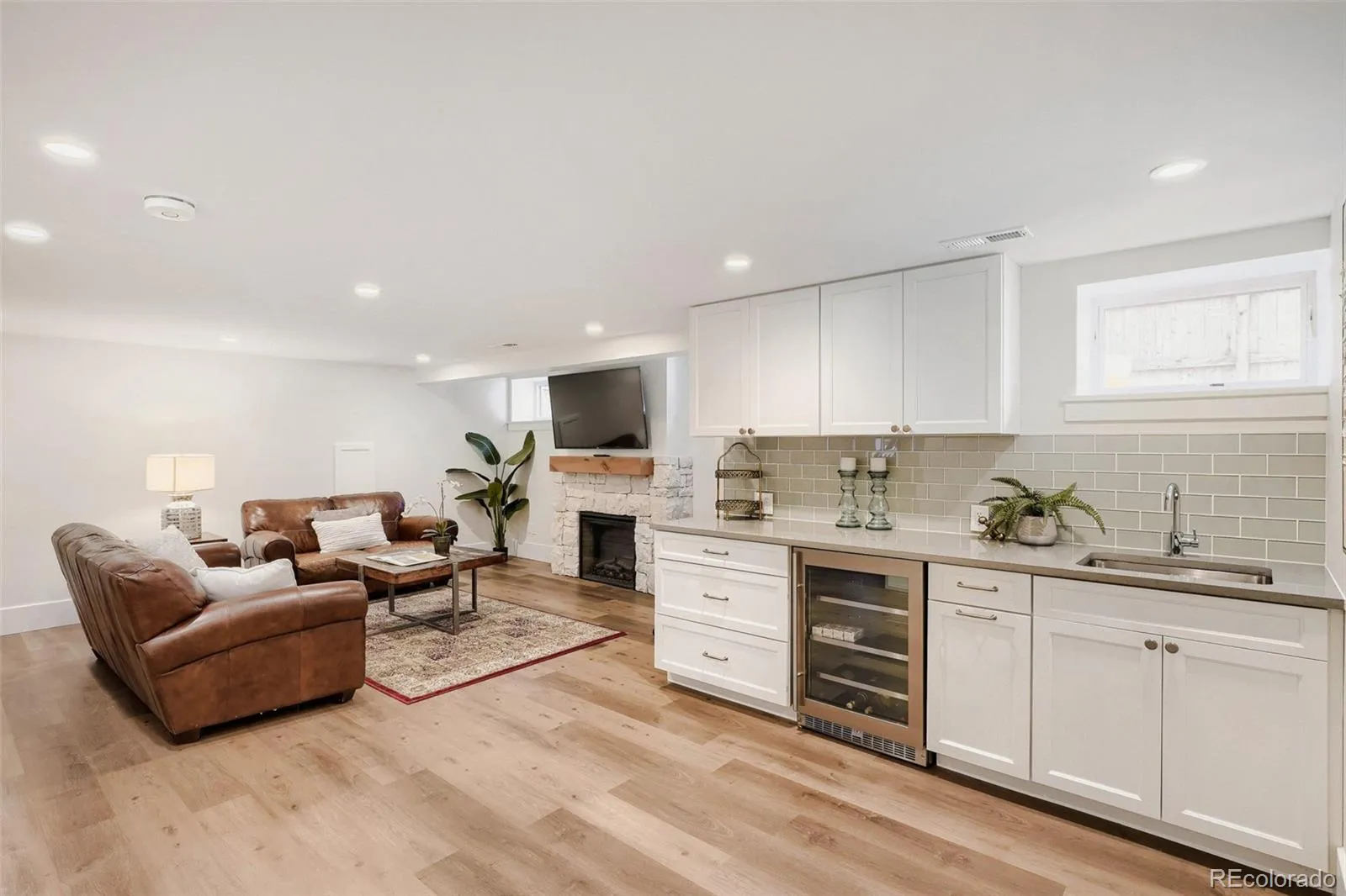 2645 Fairfax Street Denver CO 80207 MLS #REC9098590 05012026045208 1600 40