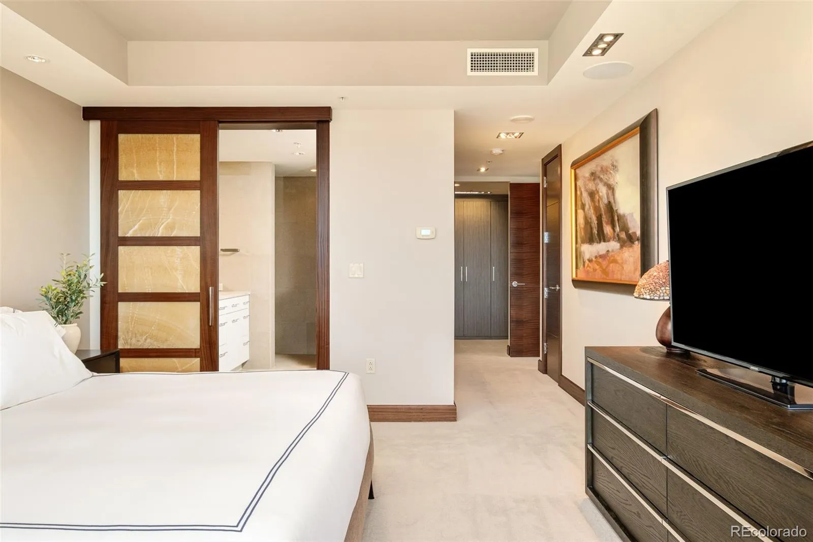 04192026164947 1600 22