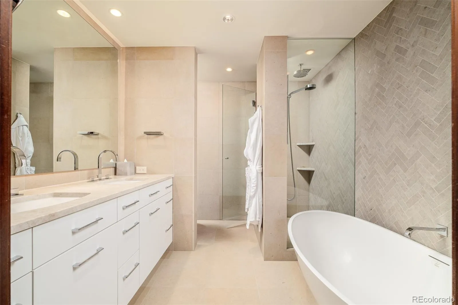 04192026164947 1600 23