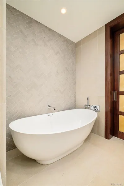 04192026164947 800 25