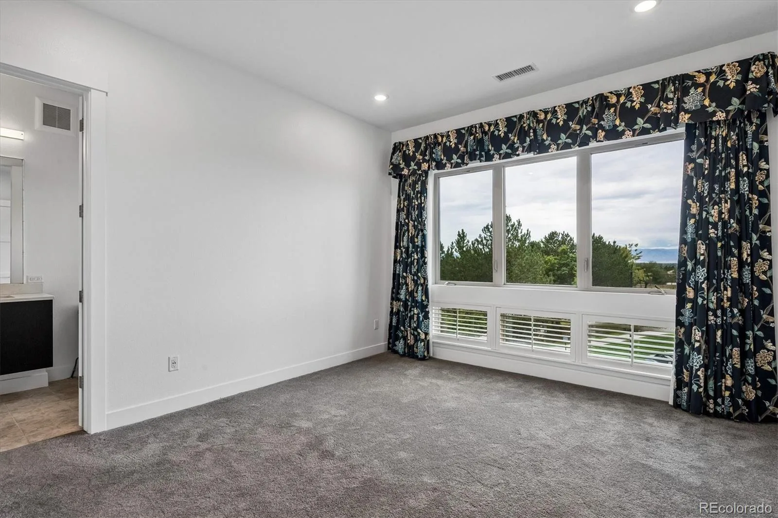 4885 S Monaco Street #207 Denver CO 80237 | MLS #REC9100680 09242026181904 1600 14