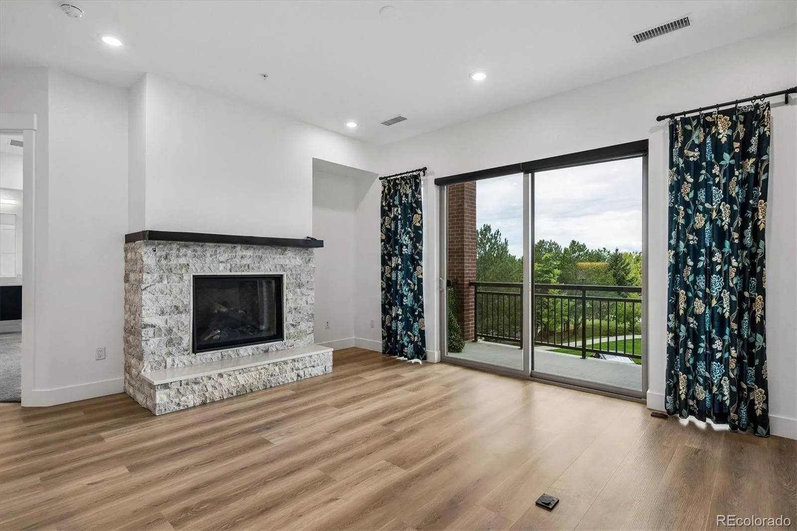 4885 S Monaco Street #207 Denver CO 80237 | MLS #REC9100680 09242026181904 1600 2