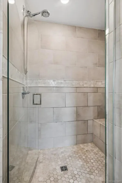 4885 S Monaco Street #207 Denver CO 80237 | MLS #REC9100680 09242026181904 800 18