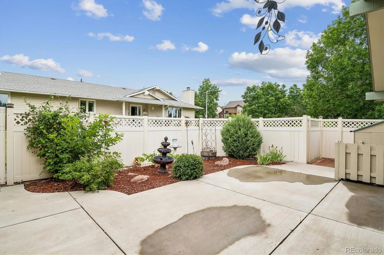 8 Walter Way Broomfield CO 80020 MLS #REC9100736 06262026183313 1600 24