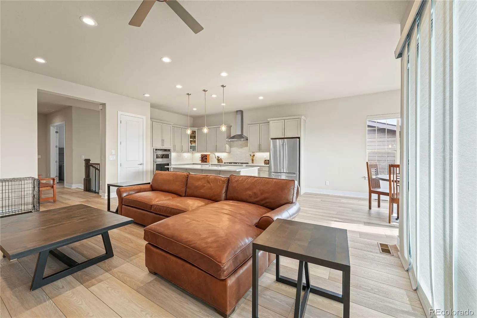21996 E Allenspark Place Aurora CO 80016 MLS #REC9102657 04082026172618 1600 18