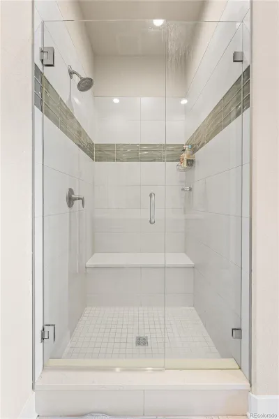 21996 E Allenspark Place Aurora CO 80016 MLS #REC9102657 04082026172618 800 28