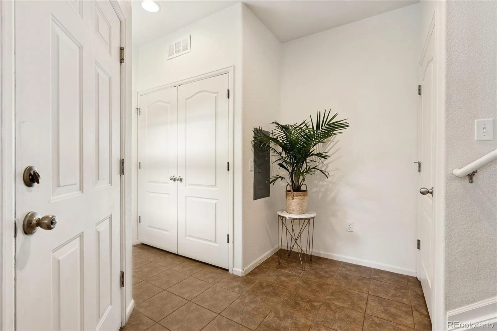 7140 Simms Street #102 Arvada CO 80004 | MLS #REC9103059 07292026160849 1600 14